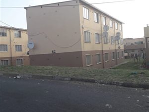 3 Bed Apartment in Merebank