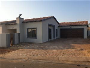 3 Bed House in Heuwelsig Estate