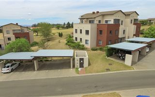 2 Bedroom Apartment in Jackal Creek Golf Estate