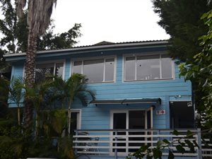 8 Bed House in Old Place