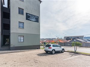 2 Bed Apartment in Fleurhof