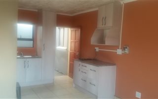 1 Bedroom Garden Cottage in Clayville