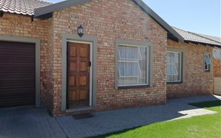2 Bedroom Townhouse in Riversdale