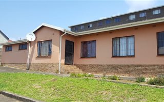 6 Bedroom House in Port Shepstone
