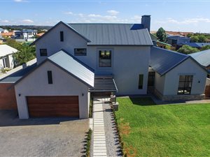 4 Bed House in The Meadows at Hazeldean