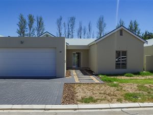 4 Bed House in Paarl