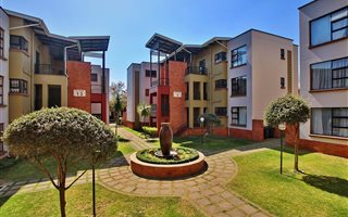 2 Bedroom Apartment in Douglasdale