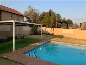1 Bed Townhouse in Die Hoewes