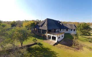 21 ha Farm in Boekenhoutskloof and surrounds