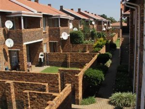 2 Bed Apartment in Clarina