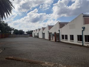 1213 m² Industrial space in Industria