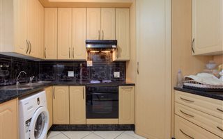 3 Bedroom Apartment in Weltevreden Park