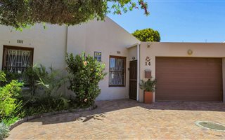 3 Bedroom House in Edgemead