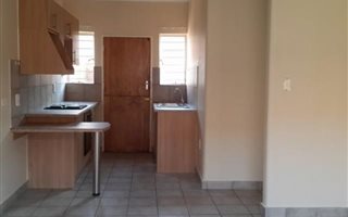 2 Bedroom Townhouse in Vaalpark