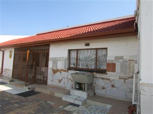3 Bed House in Pollak Park