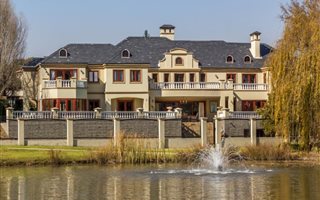 4 Bedroom House in Kyalami Estate