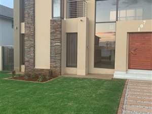 5 Bed House in The Hills