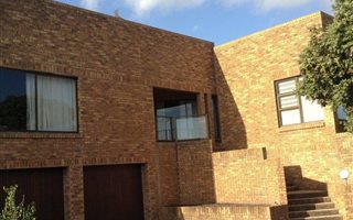 4 Bedroom House in Glentana
