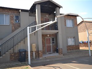 2 Bed House in Protea Glen
