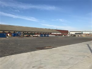 2.6 ha Land available in Bellville Central