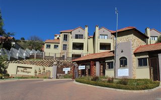 2 Bedroom Townhouse in Allens Nek