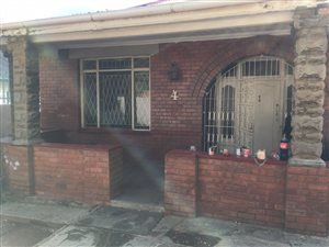 3 Bed House in Kensington