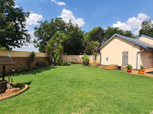 6 Bed House in Edelweiss