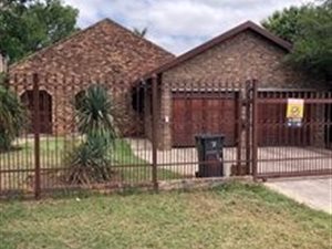 3 Bed House in Wierda Park Ext 2