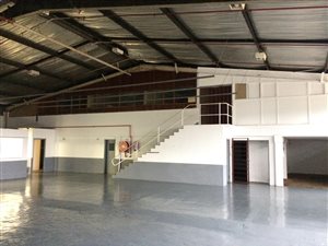 700 m² Industrial space in Prospecton Industrial