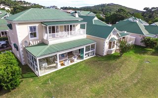 4 Bedroom House in River Club