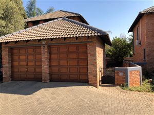 3 Bed House in Heuwelsig Estate
