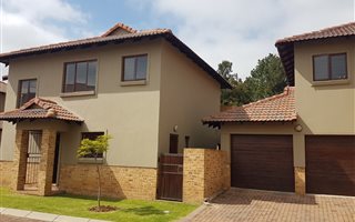 3 Bedroom Cluster in Carlswald North Estate