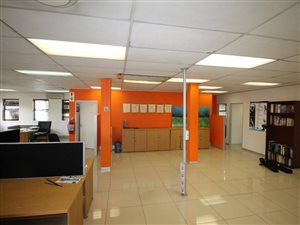 460 m² Commercial space in Kleinfontein