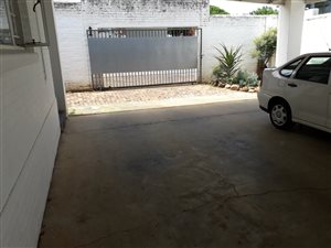 3 Bedroom House in Linden
