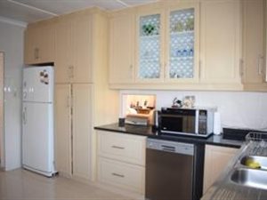 5 Bed House in Wyebank