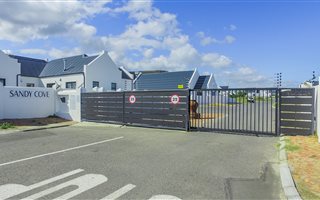 3 Bedroom House in Sandbaai