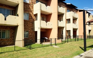 2 Bedroom Apartment in Comet