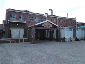 Commercial space in Laser Park