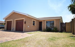 3 Bedroom Townhouse in Sonstraal Heights