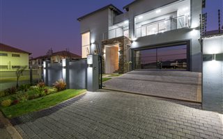 4 Bedroom House in Meyersdal
