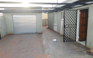 3 Bedroom House in Mahube Valley