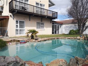 6 Bed House in Ottery