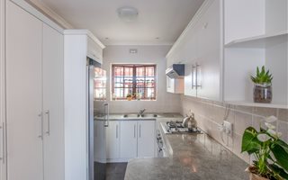 2 Bedroom House in Capri