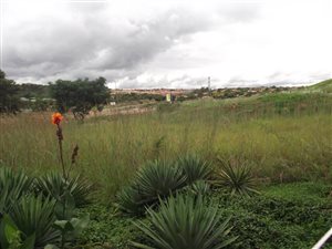 1.1 ha Land available in Pretorius Park