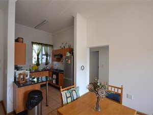 2 Bed Apartment in Bryanston