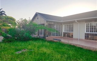 3 Bedroom House in Blythedale Beach