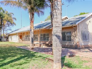 4 Bed House in Randfontein South