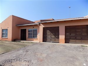 3 Bed House in Spruit View