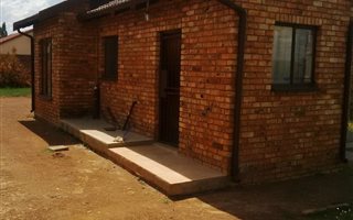 3 Bedroom House in Lindo Park