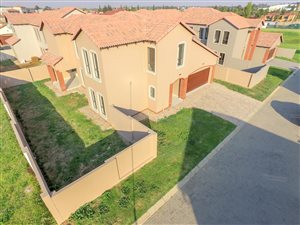 4 Bed House in Bartlett